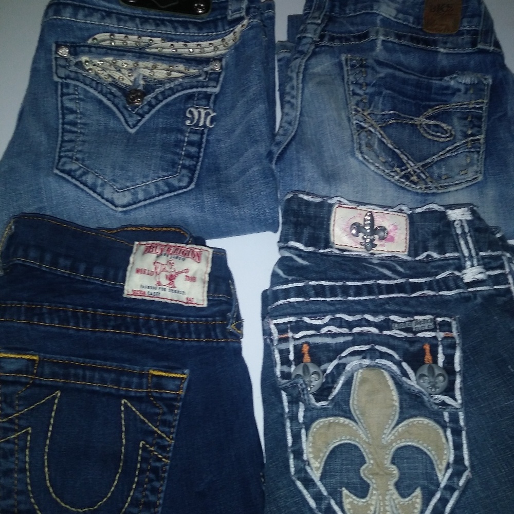 8 pairs of jrs namebrand jeans. - Picture 5 of 6